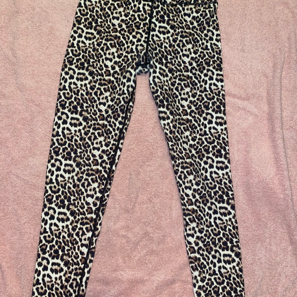 Leopard Print women’s scrunch-bum Leggings